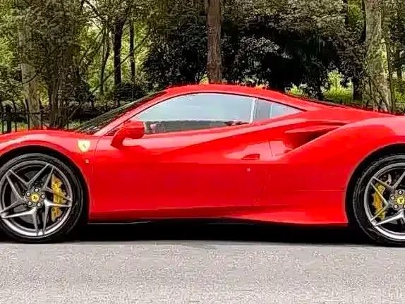 Ferrari F8 — фото 5