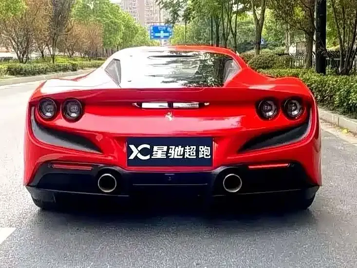 Ferrari F8 — фото 3