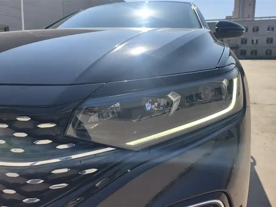 Volkswagen Passat — фото 2