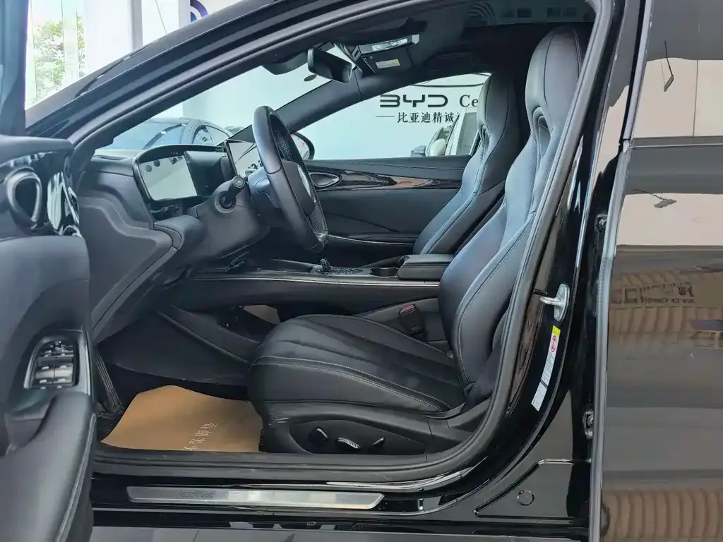 BYD Seal — фото 4