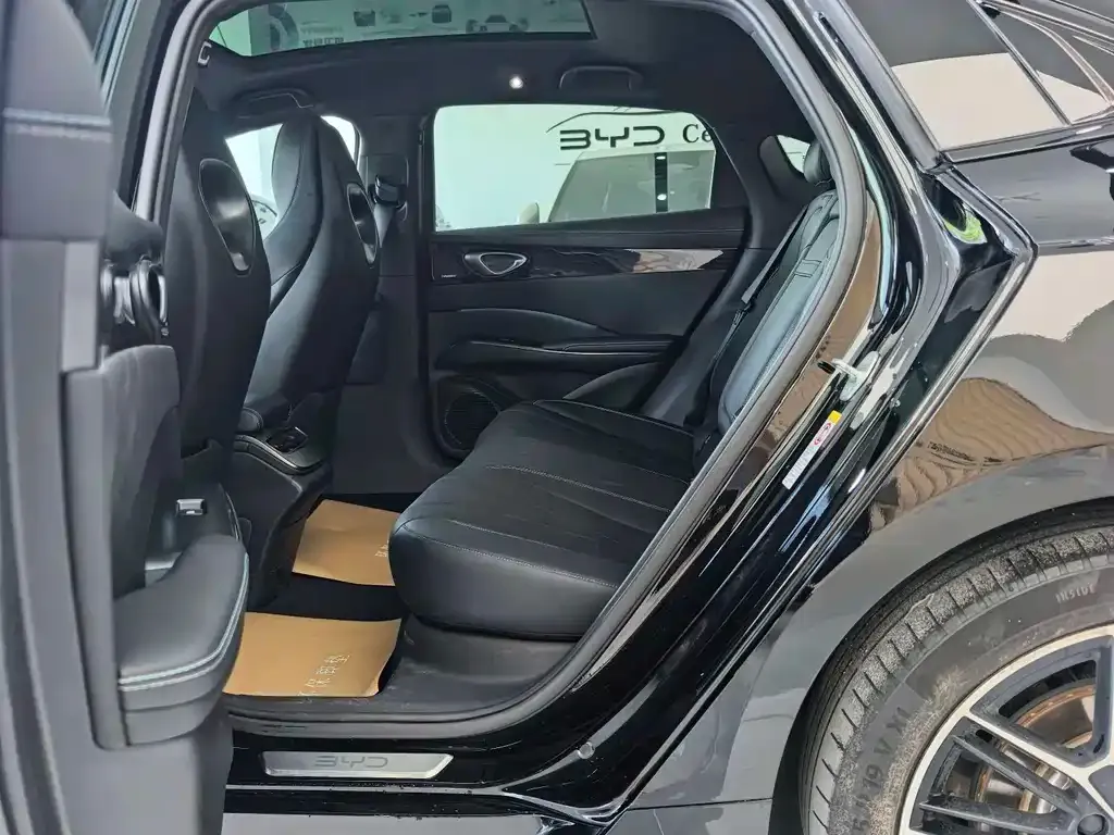 BYD Seal — фото 6