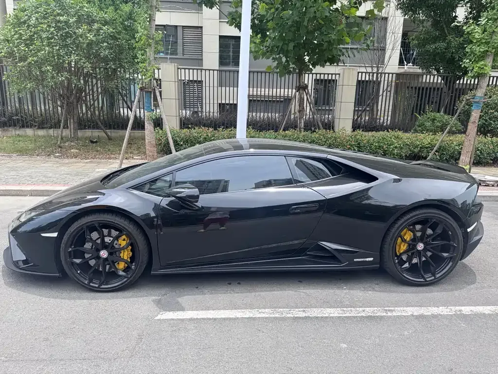 Lamborghini Huracan — фото 7