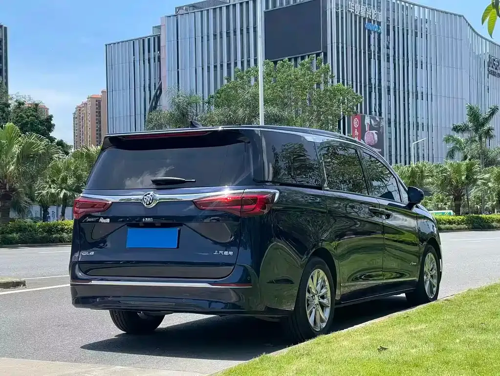Buick GL8 — фото 10