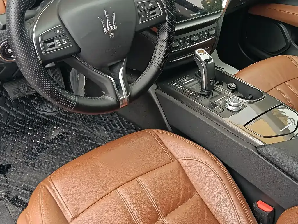 Maserati Ghibli — фото 9
