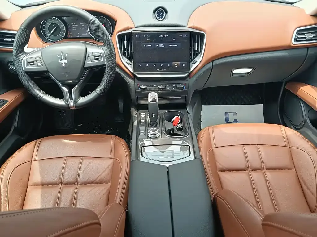 Maserati Ghibli — фото 6