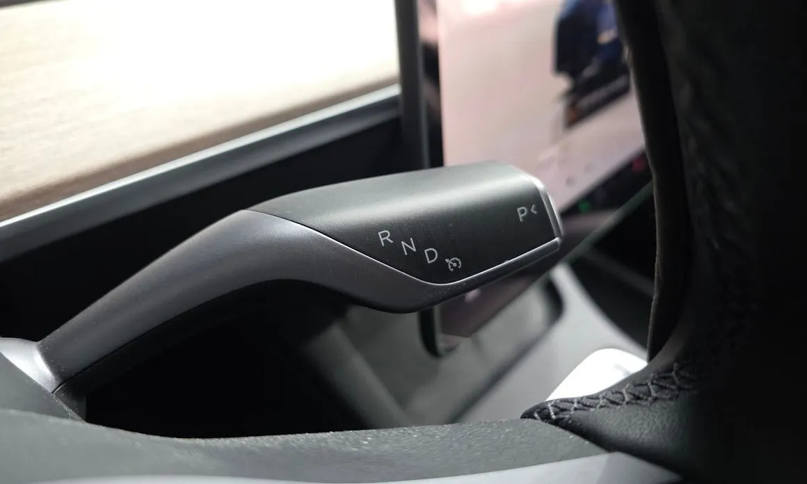 Tesla Model Y 2024 из KR, фото 2