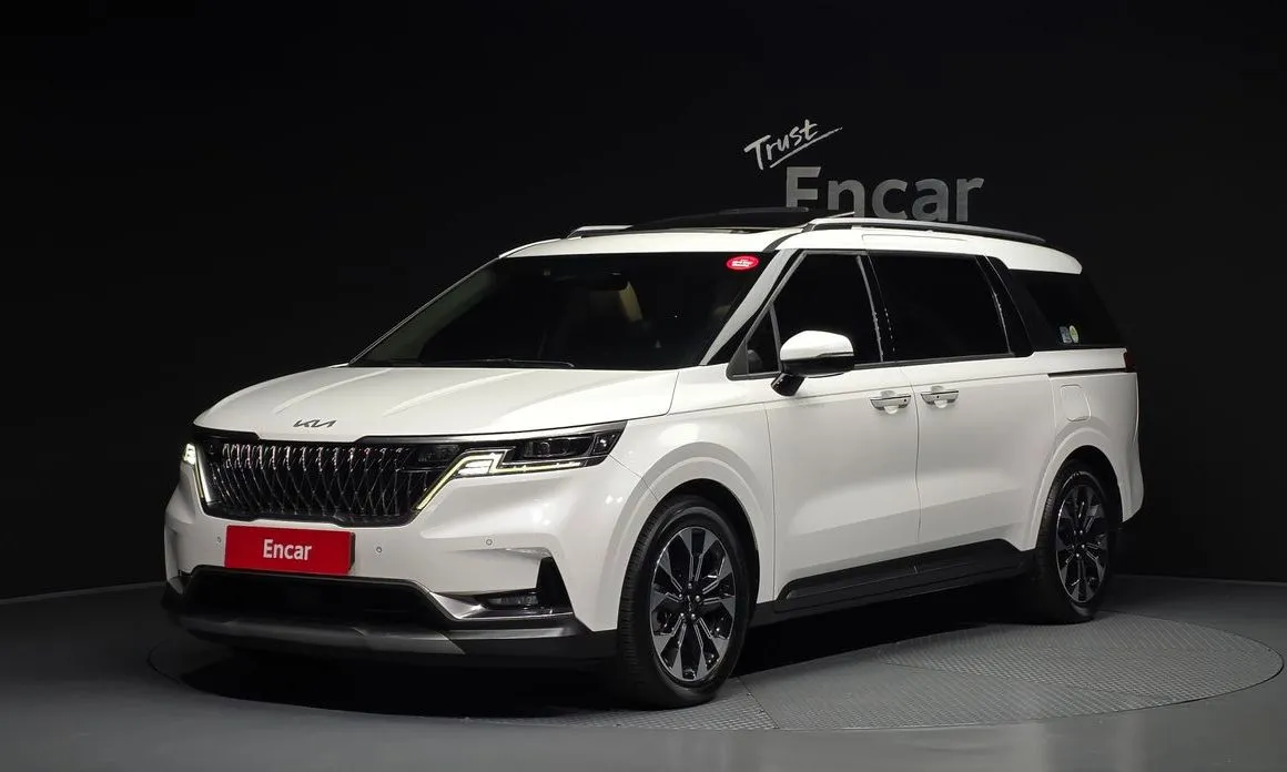 Kia Carnival — фото 1