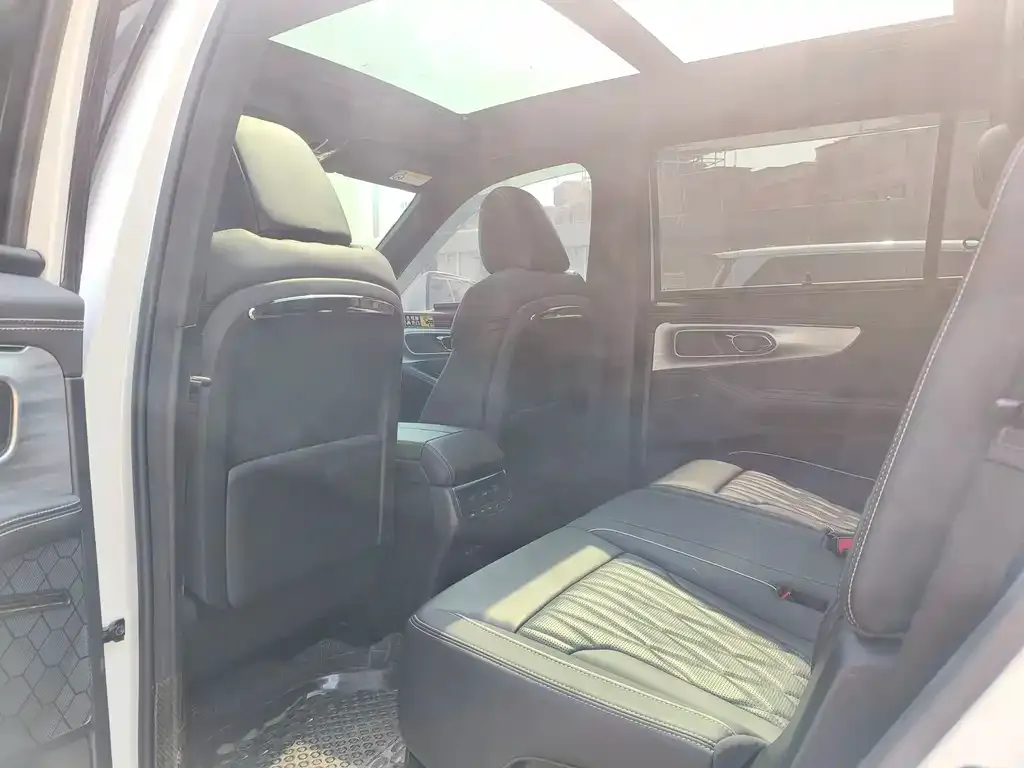 GAC Motor Trumpchi GS8 — фото 2