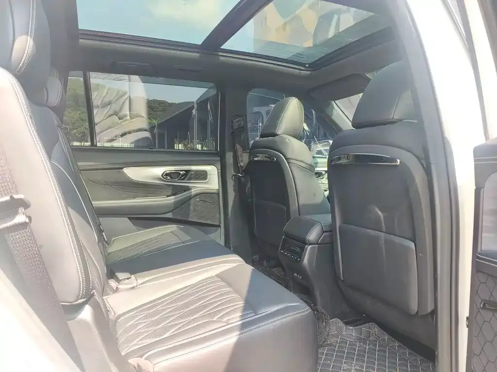 GAC Motor Trumpchi GS8 — фото 10