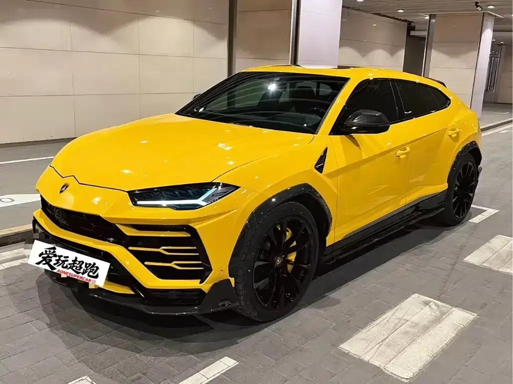 Lamborghini Urus — фото 1
