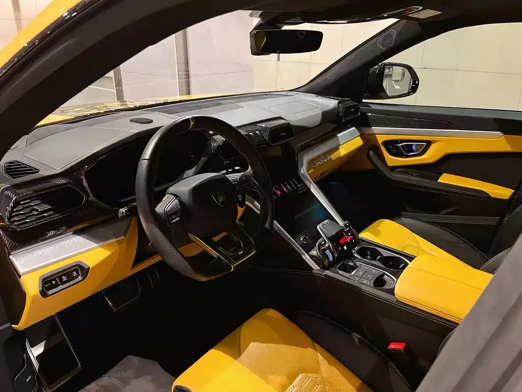 Lamborghini Urus — фото 8
