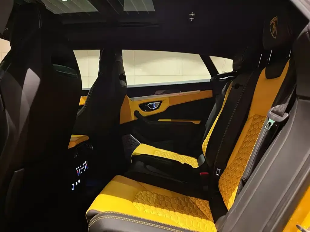 Lamborghini Urus — фото 7