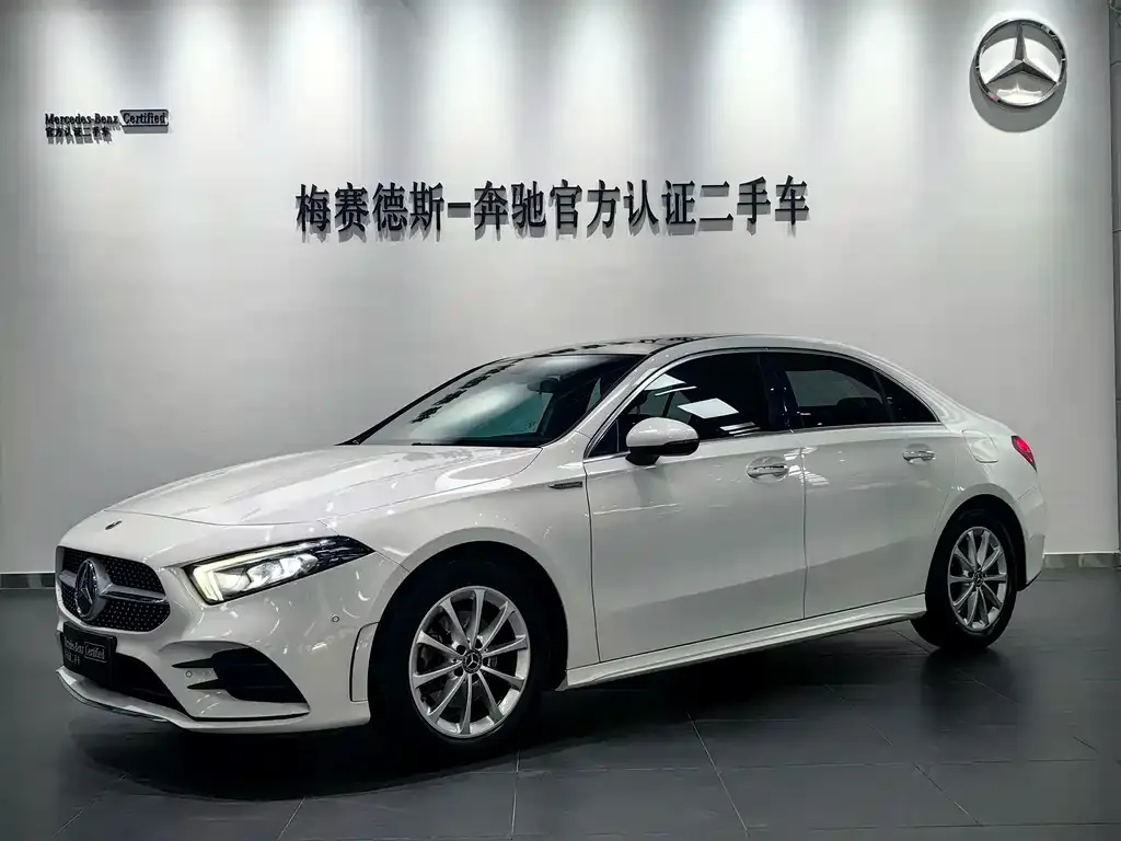 Mercedes-Benz A-Class — фото 1