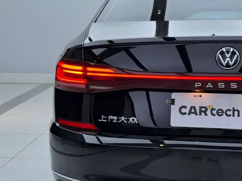 Volkswagen Passat — фото 5