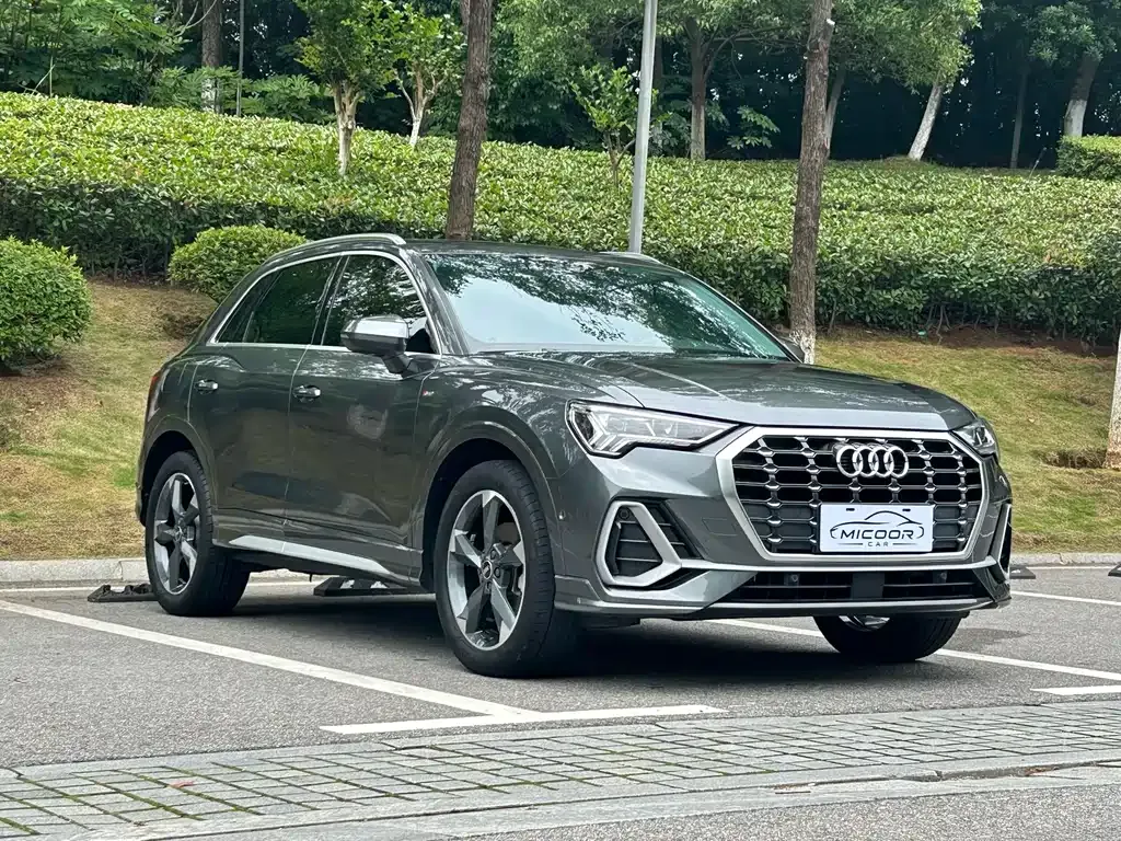 Audi Q3 — фото 10