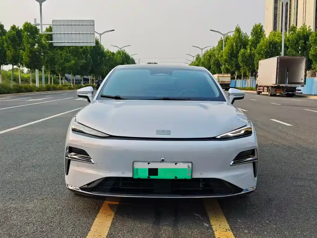 Geely Galaxy Xingyao 8 2025 из CN, фото 5