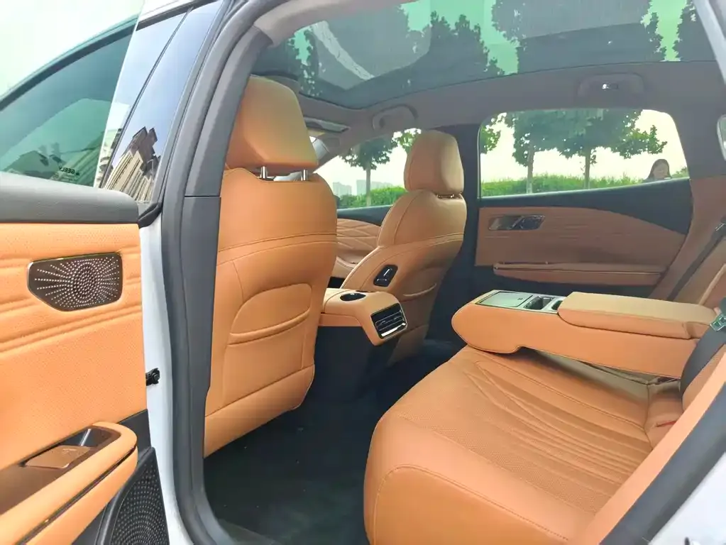 Geely Galaxy Xingyao 8 2025 из CN, фото 3