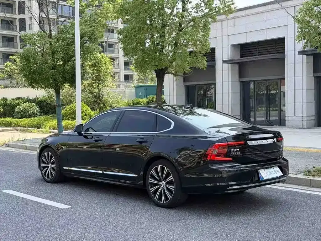 Volvo S90 — фото 8