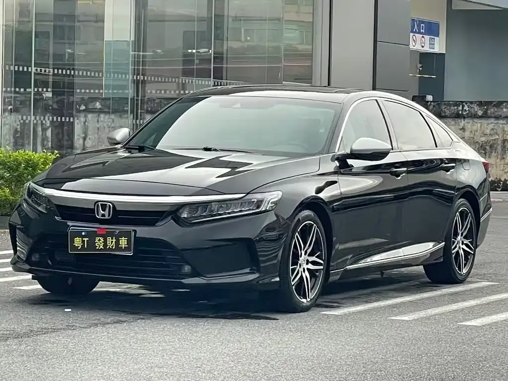 Honda Inspire — фото 1