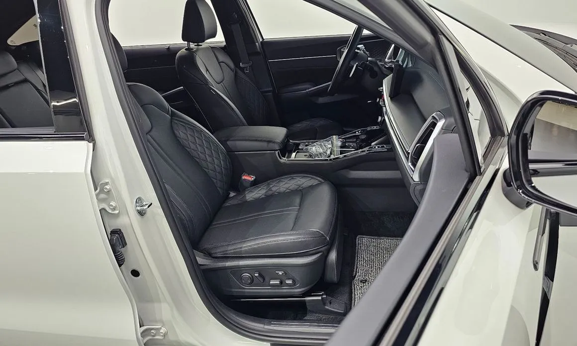 Kia Sorento — фото 8