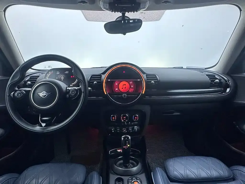 MINI Clubman — фото 4