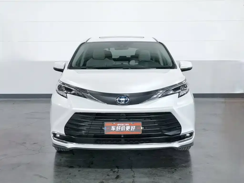 Toyota Sienna 2024 из CN, фото 9