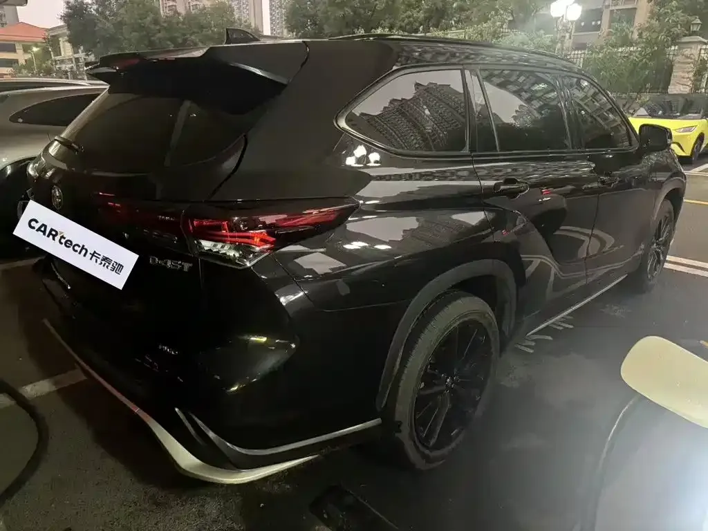 Toyota Crown Kluger 2024 из CN, фото 6