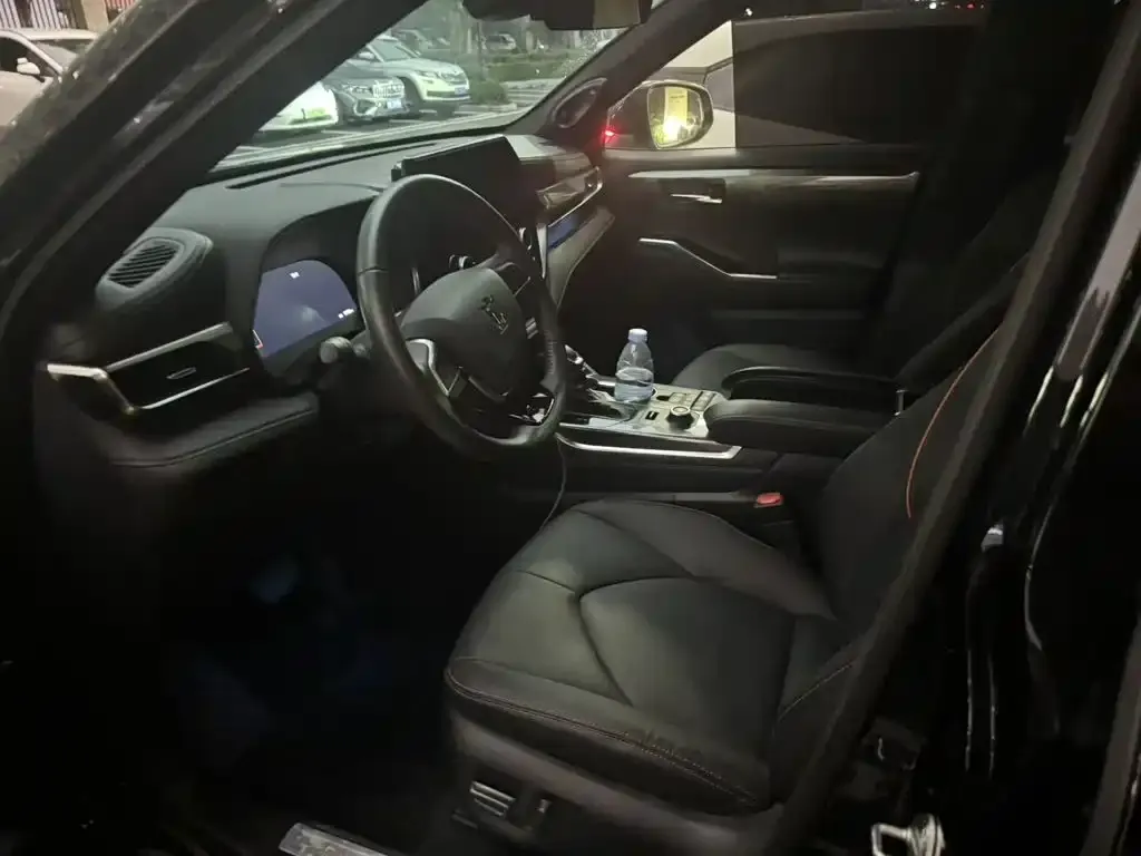 Toyota Crown Kluger 2024 из CN, фото 4