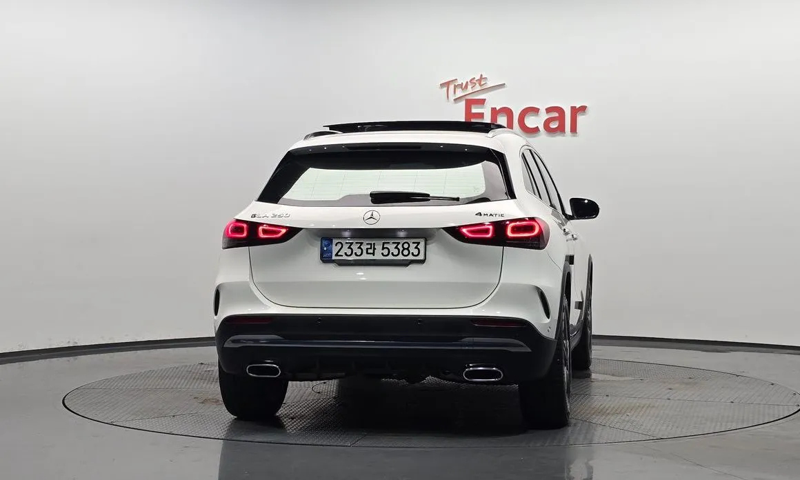 Mercedes-Benz GLA-Class — фото 6