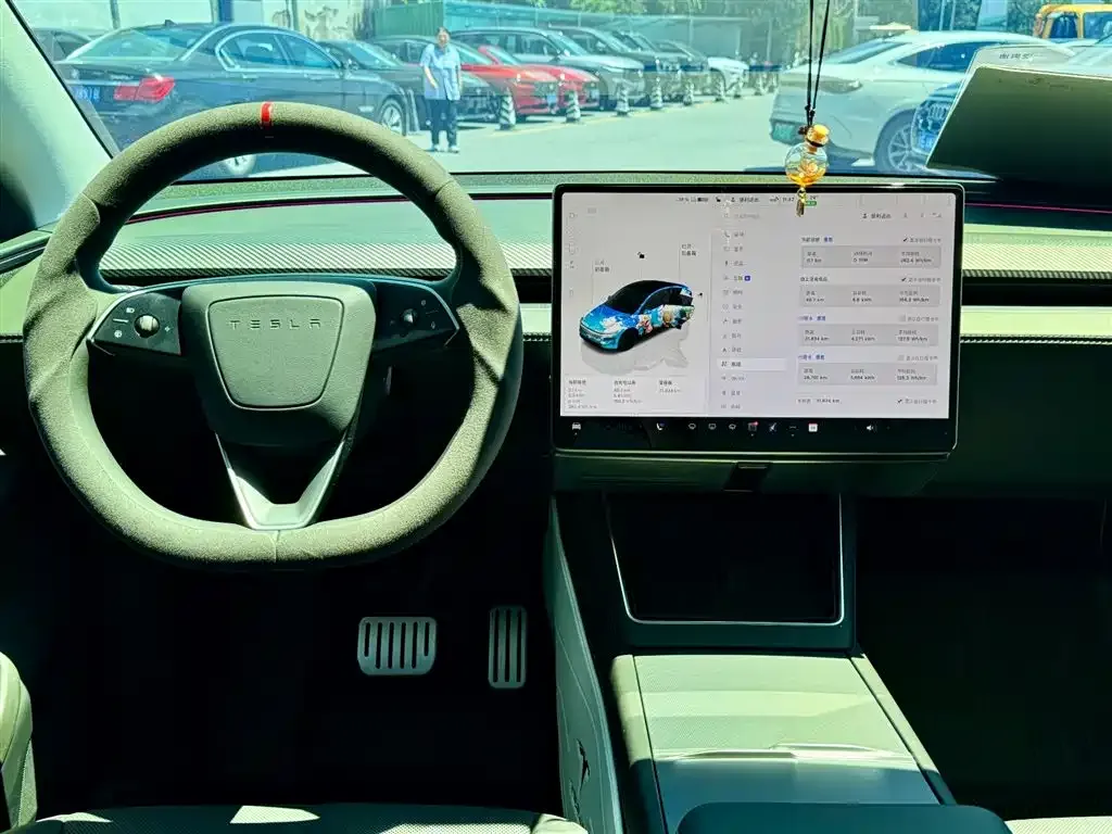 Tesla Model Y — фото 4