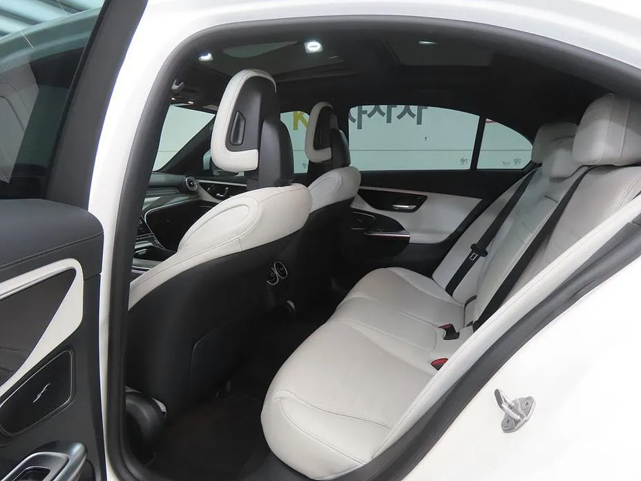 Mercedes-Benz C-Class 2023 из KR, фото 3