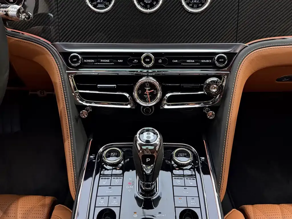 Bentley Flying Spur — фото 8