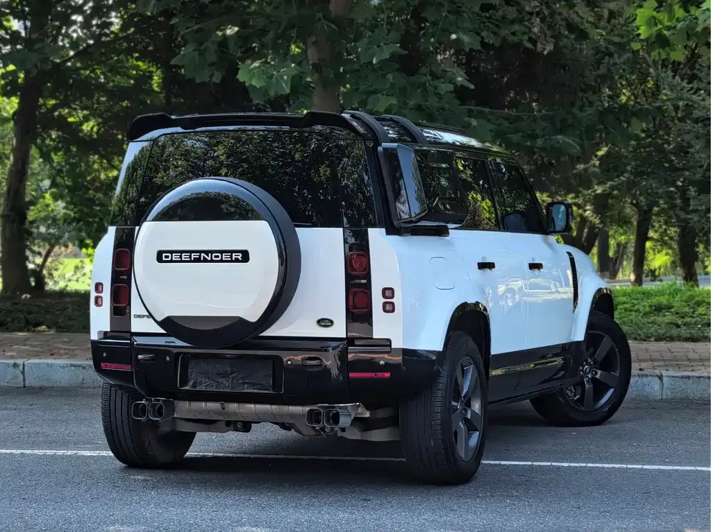 Land Rover Defender — фото 7