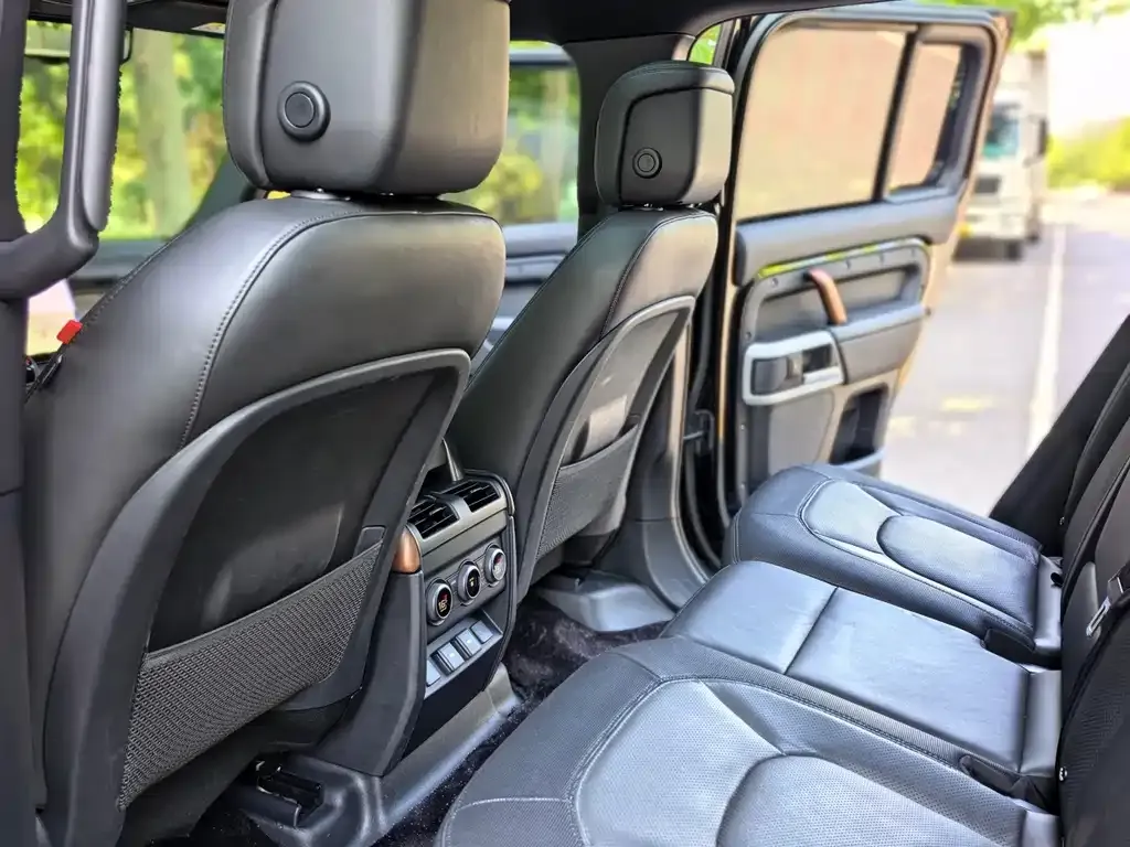 Land Rover Defender — фото 8