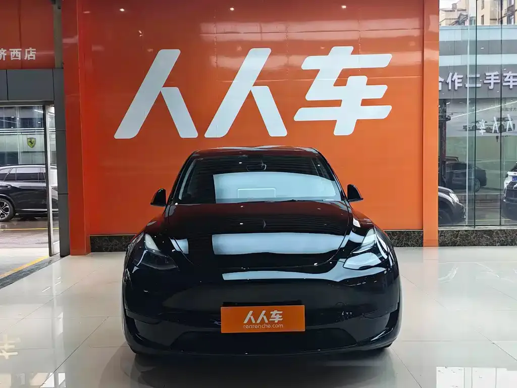 Tesla Model Y — фото 6