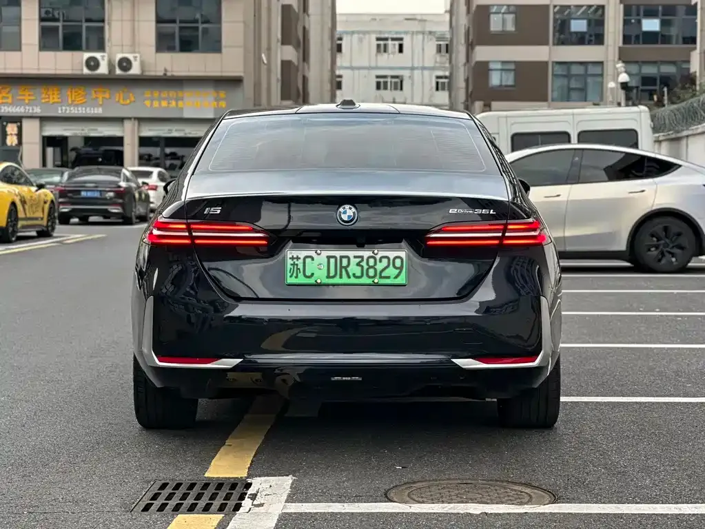 BMW i5 2024 из CN, фото 7