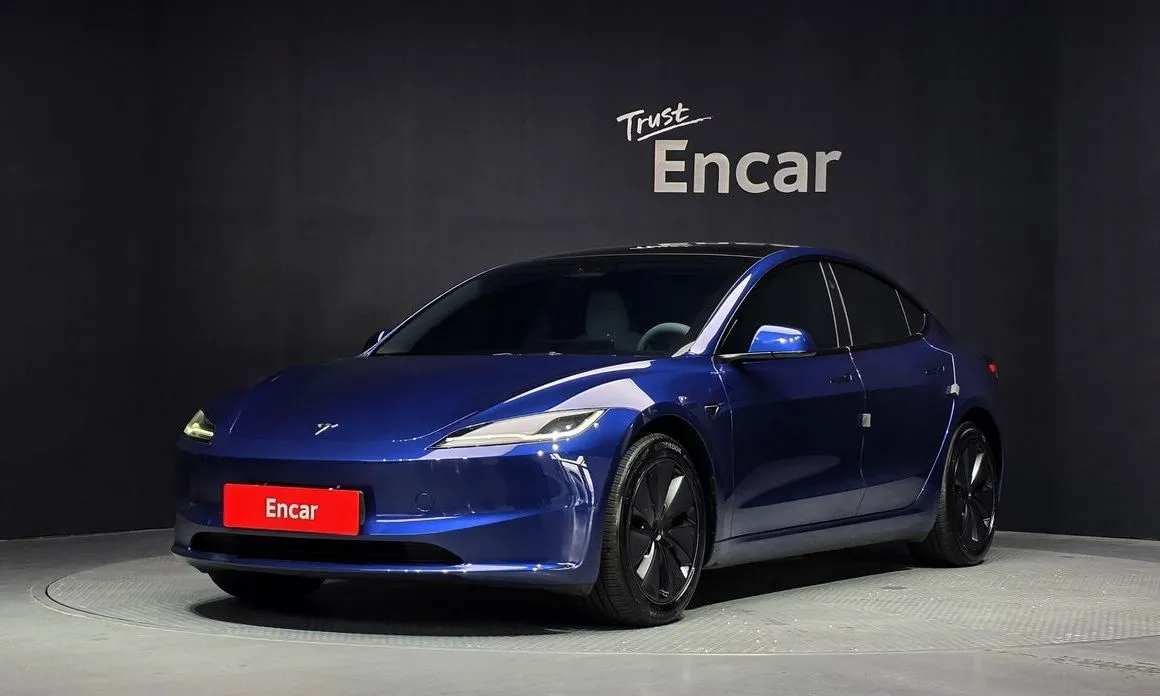 Tesla Model 3 — фото 1