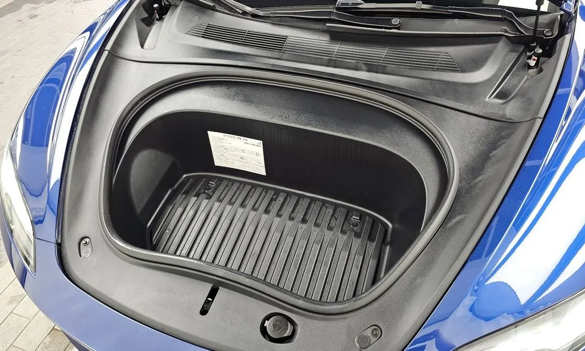 Tesla Model 3 — фото 10