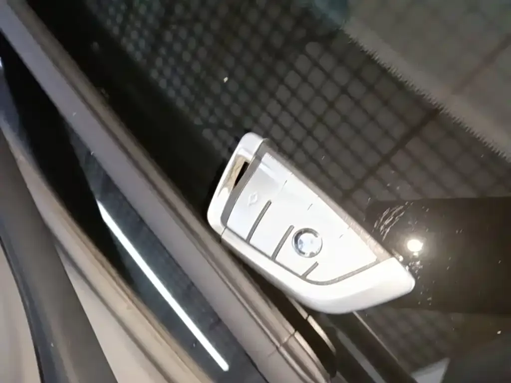 BMW 5 Series — фото 10