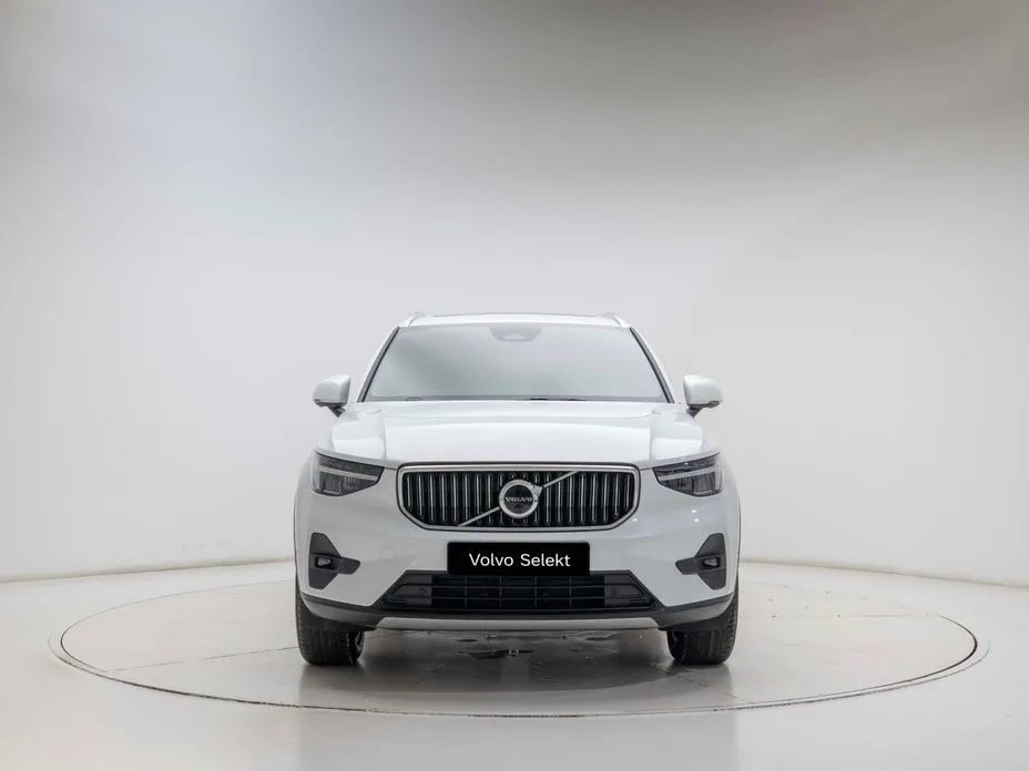 Volvo XC40 — фото 3
