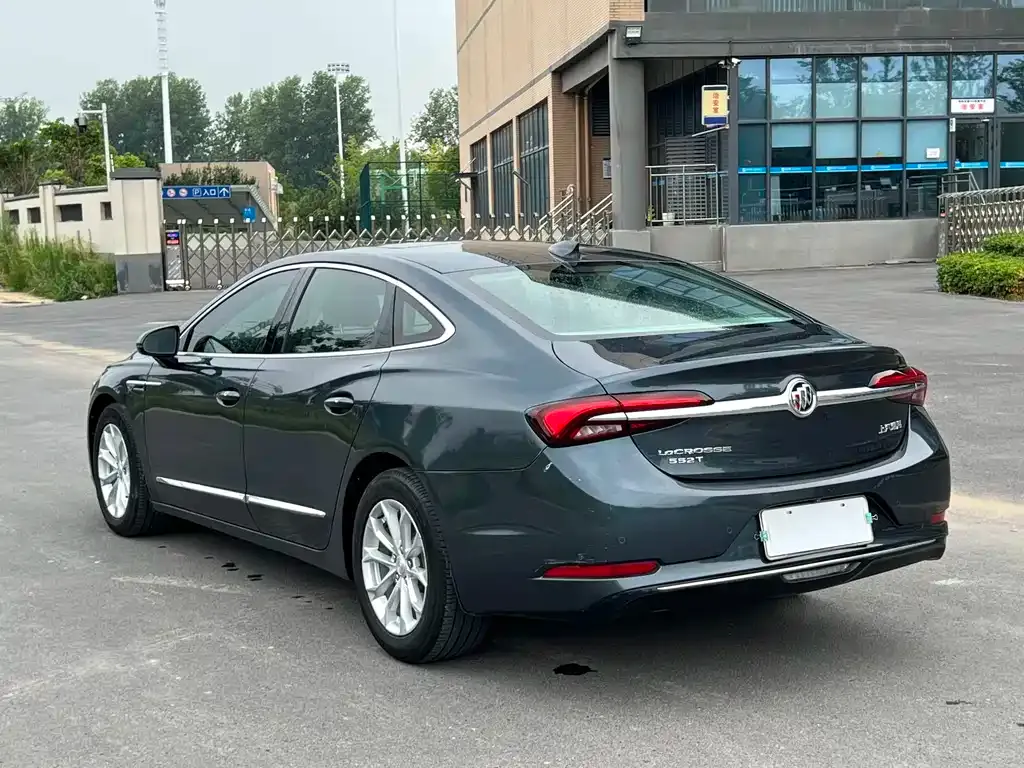 Buick LaCrosse — фото 3