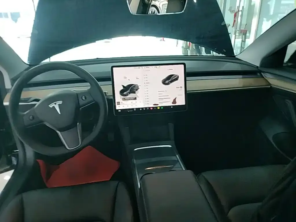 Tesla Model 3 — фото 6