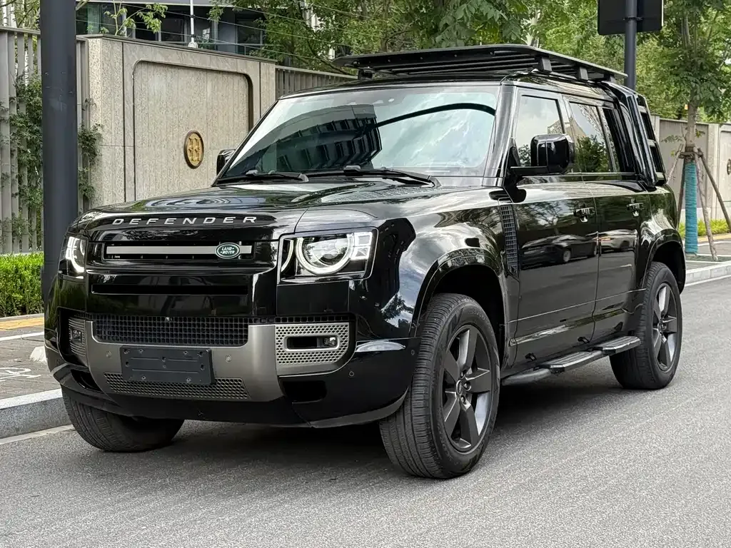 Land Rover Defender — фото 1