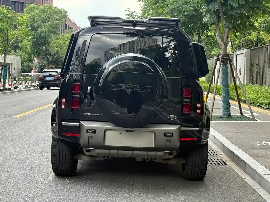 Land Rover Defender — фото 8