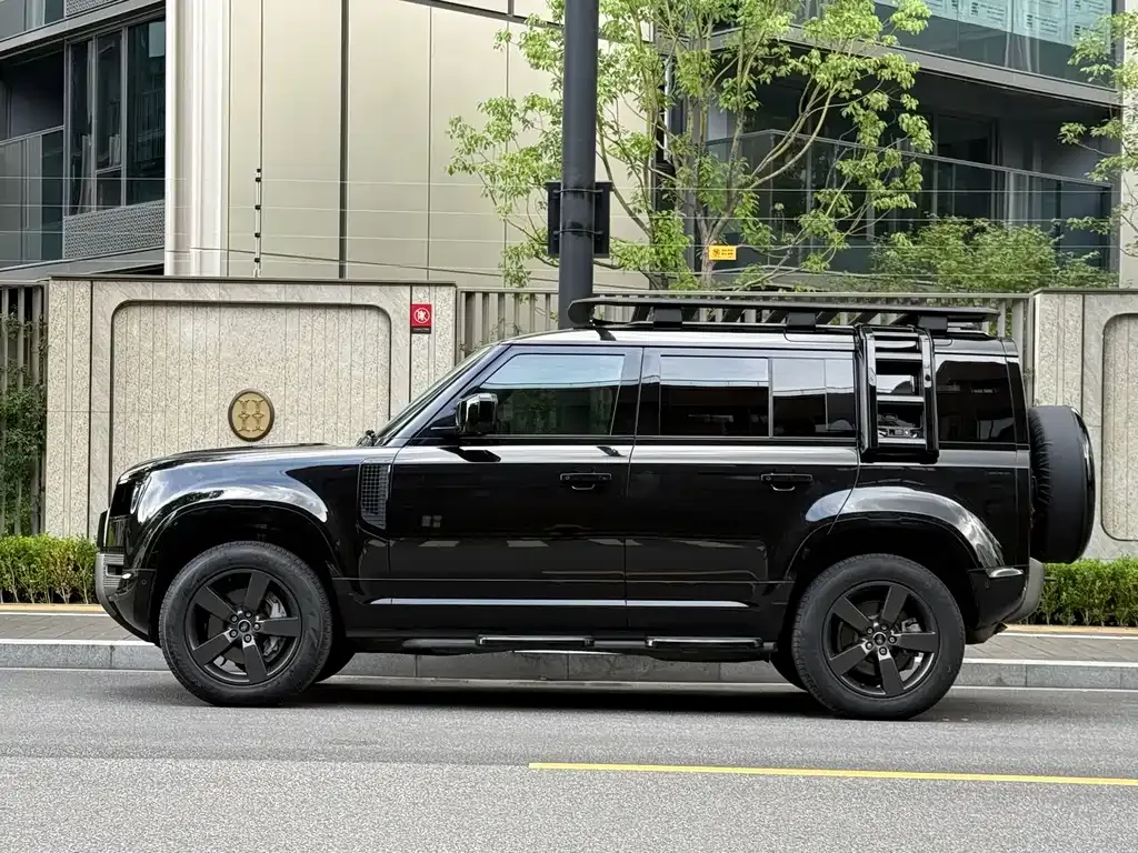 Land Rover Defender — фото 10