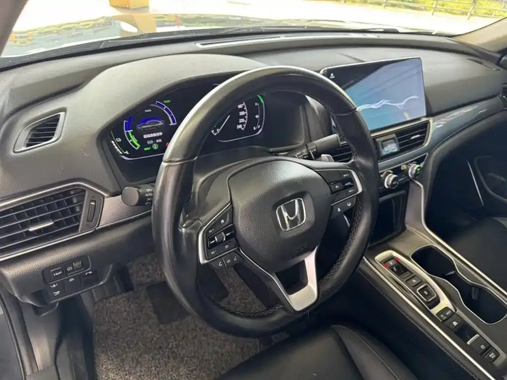 Honda Accord — фото 6
