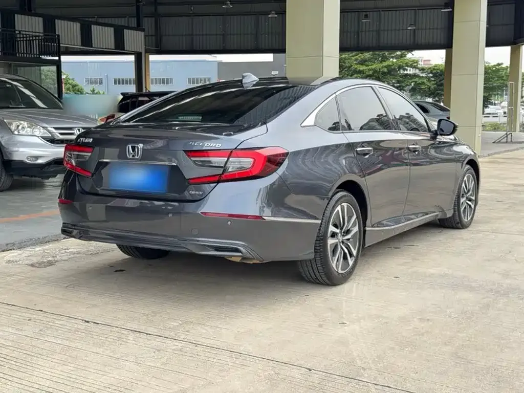 Honda Accord — фото 9