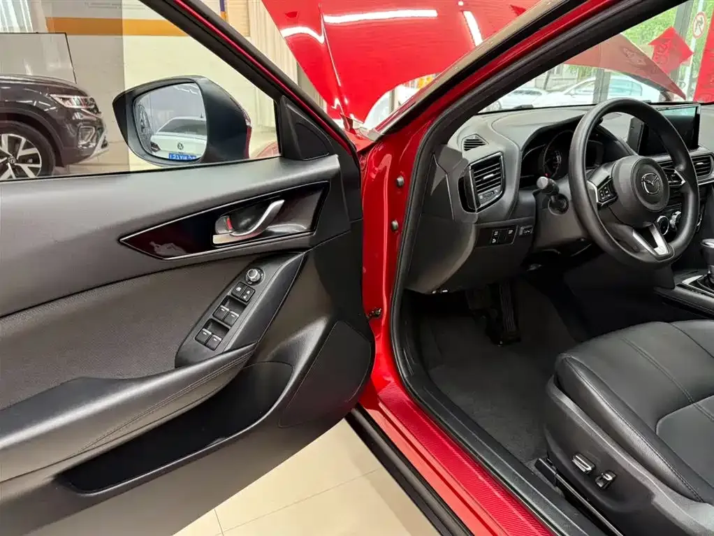 Mazda CX-4 — фото 3