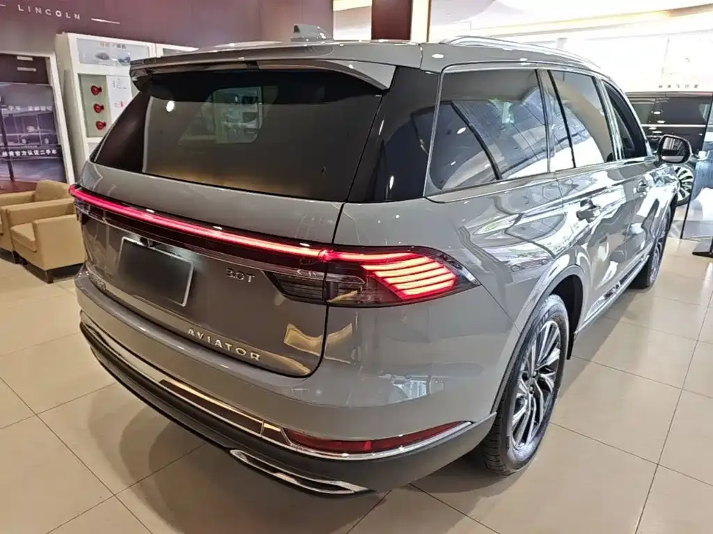 Lincoln Aviator — фото 8