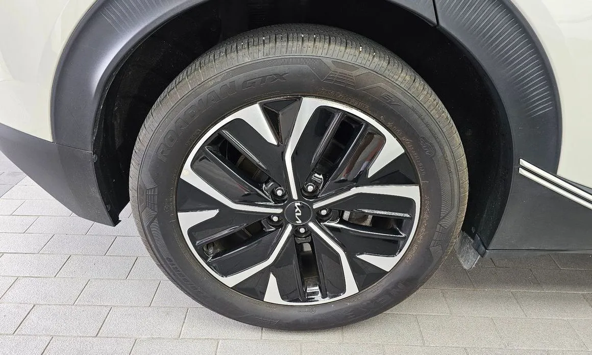 Kia EV6 2023 из KR, фото 9